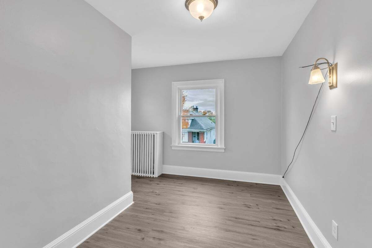 Building Photo - 80 E Hazeltine Ave