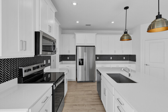 Building Photo - 14075 SW Thorens Dr