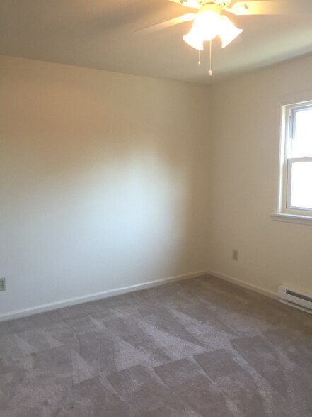 Building Photo - 3736 Carman Rd