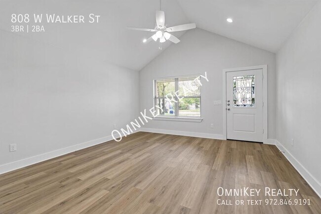 Building Photo - 808 W Walker St