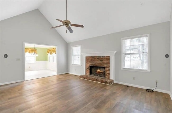 Building Photo - 1880 Meadowchase Ct