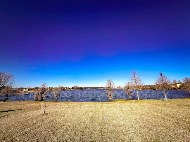 Building Photo - 2573 Village Lakes Blvd