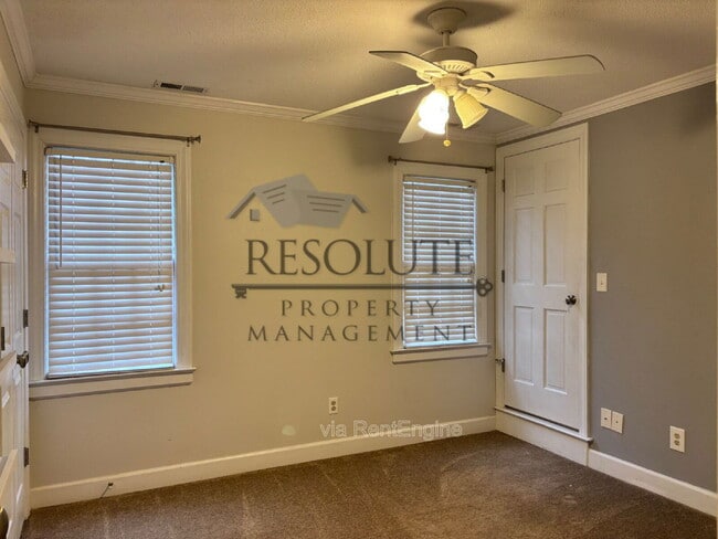 Building Photo - 207 Leeward Ct