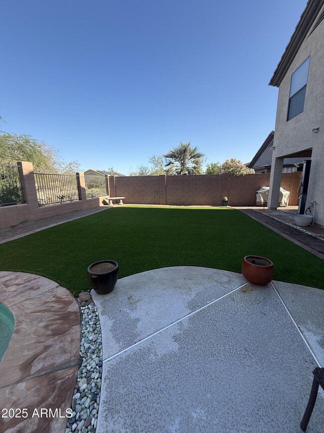 Building Photo - 26841 N 66th Dr