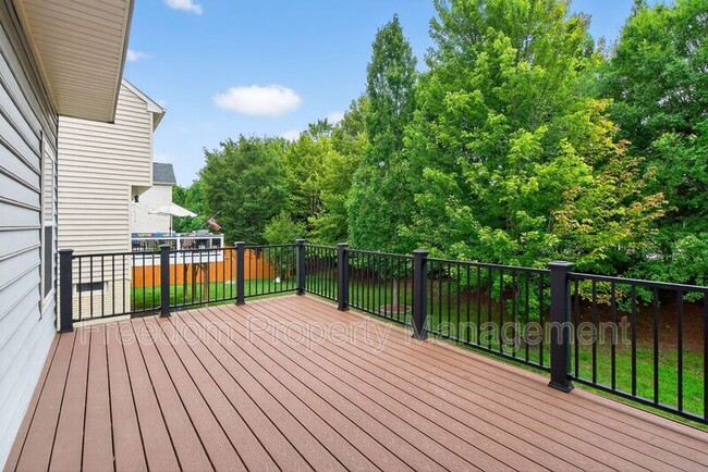 Building Photo - 7629 Hamelin Ln