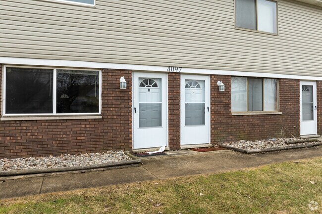 Entrance - Merrillville 4 Plexes