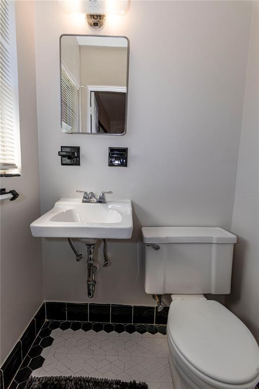 Building Photo - 776 Carew Ave