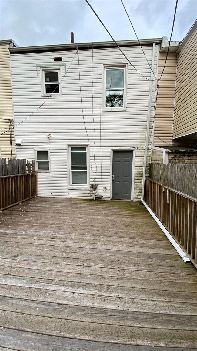 Building Photo - 65 Palisade Ave