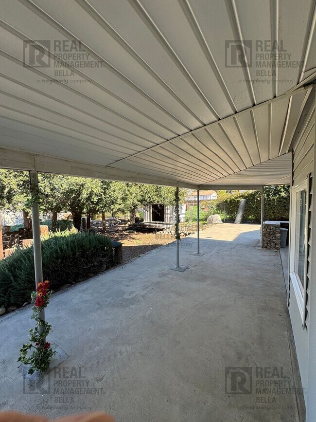 Building Photo - Peaceful Nuevo Living with Gated Driveway, Spacious Layout and Outdoor Living
