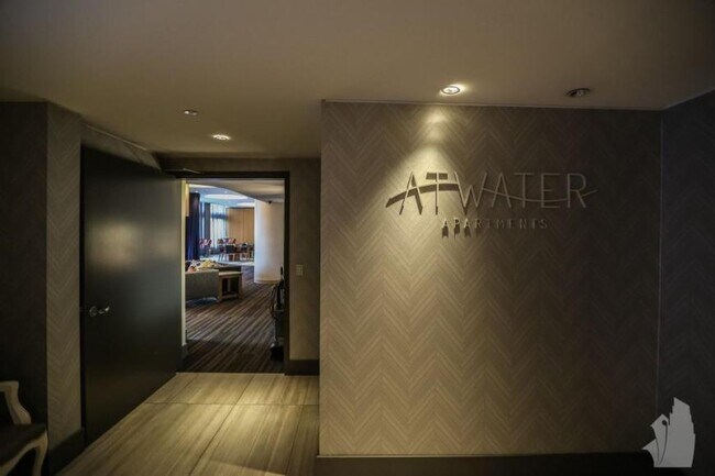 Building Photo - 1 bedroom in Chicago IL 60611