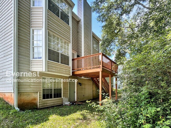 Building Photo - 4010 Birchwood Cove