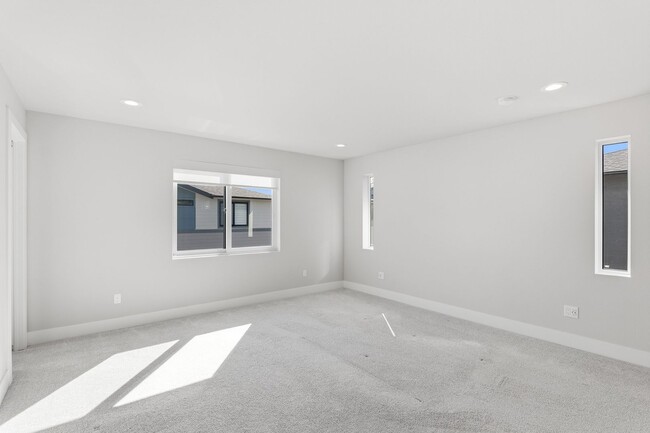 Building Photo - Modern Happy Valley Home with Designer Finishes & Spacious Open Layout