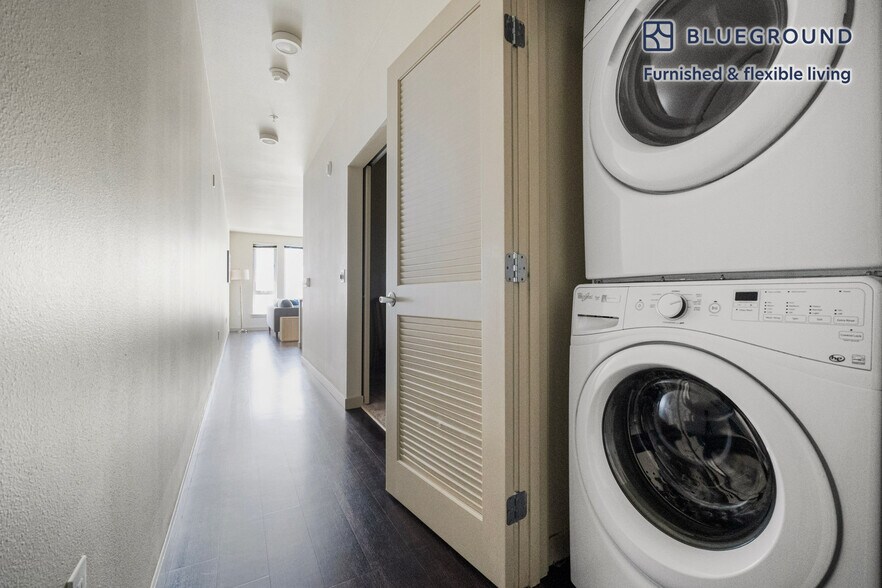 Building Photo - 1414 10th Ave