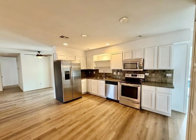 Building Photo - Charming Home in Central Las Vegas