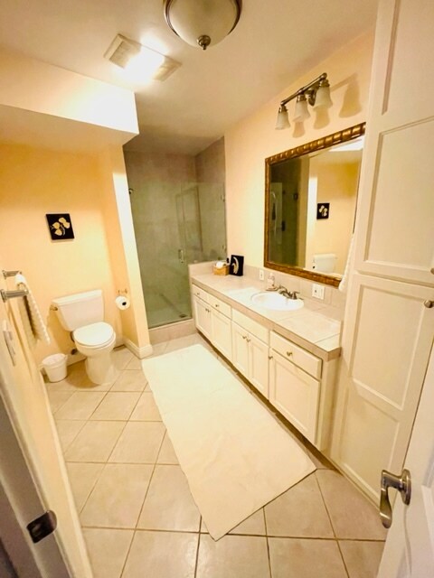 Guest bathroom - 11970 Montana Ave