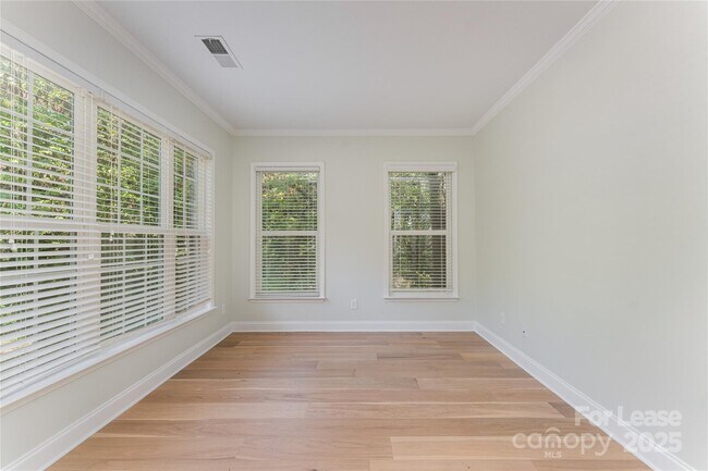 Building Photo - 139 Brackenbury Ln