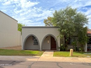 Building Photo - 8331 E Valley Vista Dr