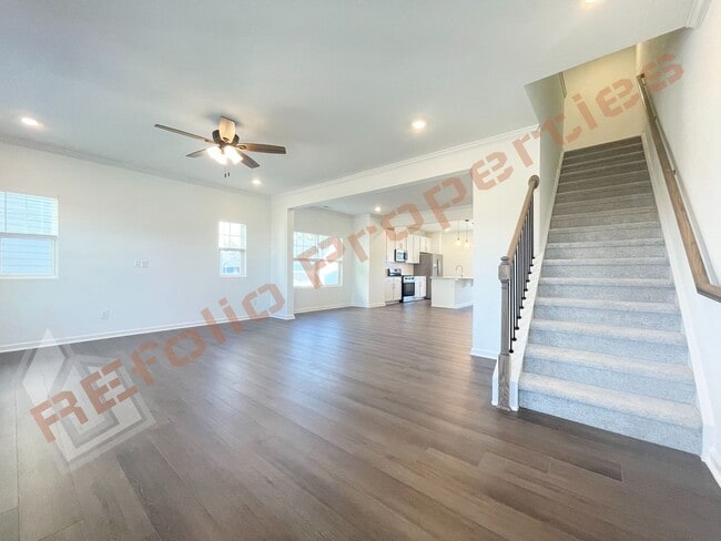 Building Photo - 813 Basswood Gln Trl