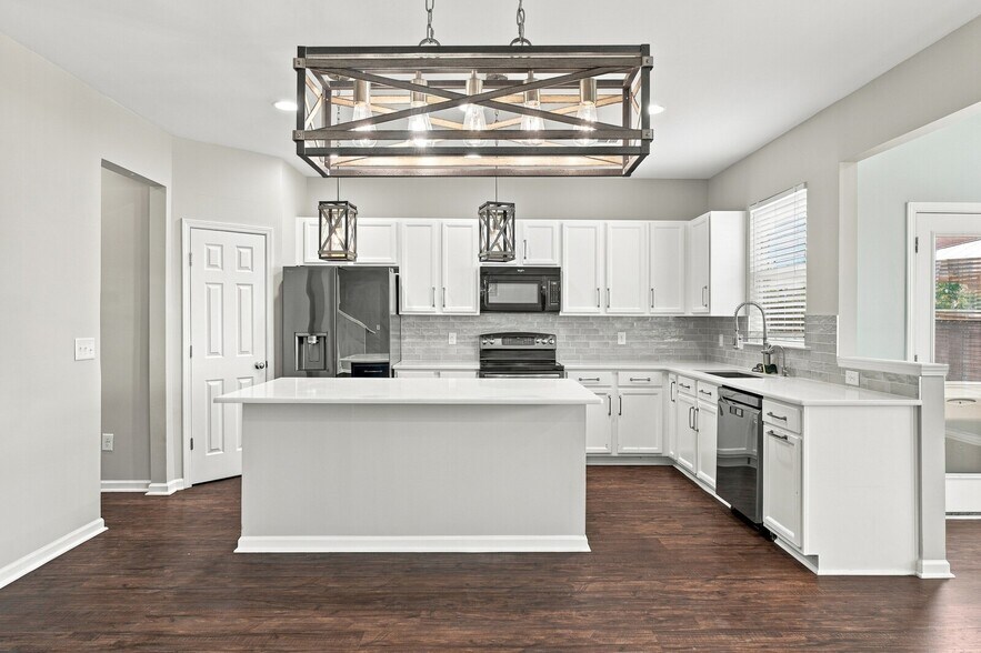 Building Photo - 132 Slaters Dr