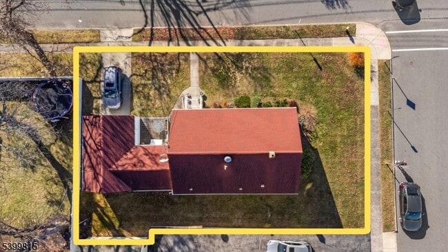 Building Photo - 34 Ward Ave