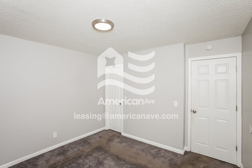 Building Photo - 2409 CoCo Rd