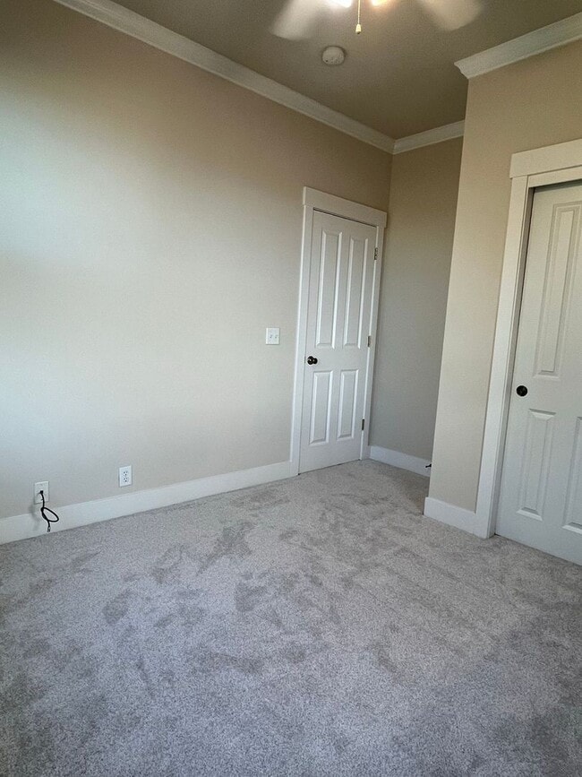 Building Photo - 2477 Switzerland Ln