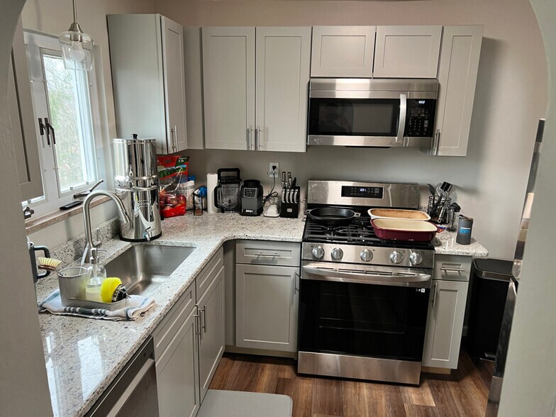 Building Photo - 129 Terrace Ct