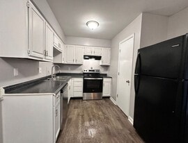 Building Photo - SpringView Apartments