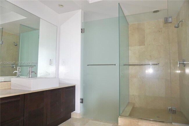 Building Photo - 200 Sunny Isles Blvd