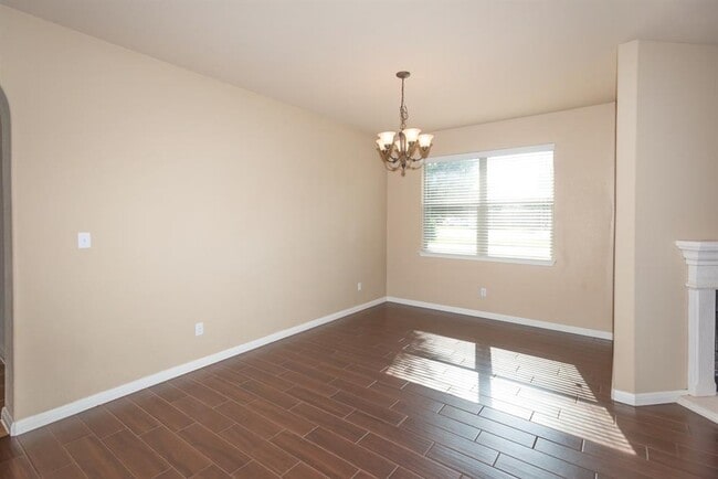 Building Photo - 1078 Sussex Way