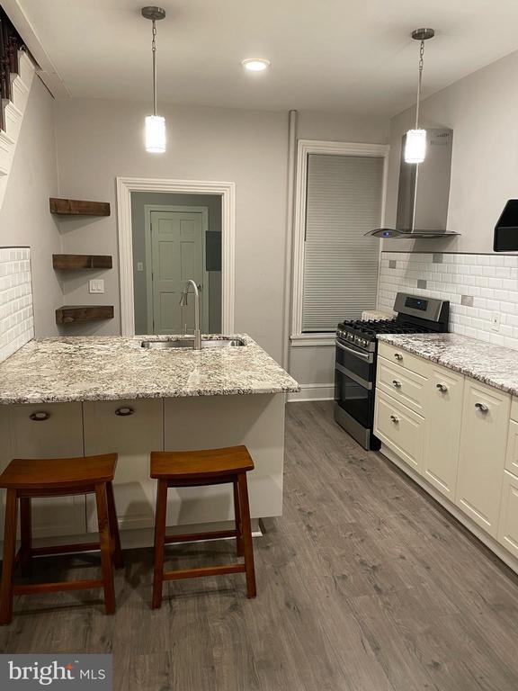 Building Photo - 909 N 2nd St