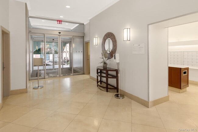 Building Photo - 345 E 93rd St