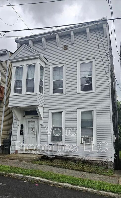 Primary Photo - 99 Johnston Ave