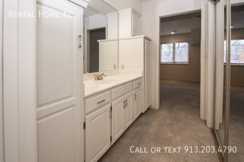 Building Photo - 11956 Farley-