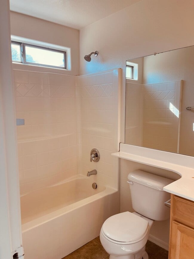 Building Photo - COMING SOON! Beautiful 3 Bed 2 Bath Home in Buckeye