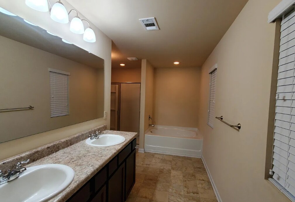 Building Photo - 79 Meadowlark Way