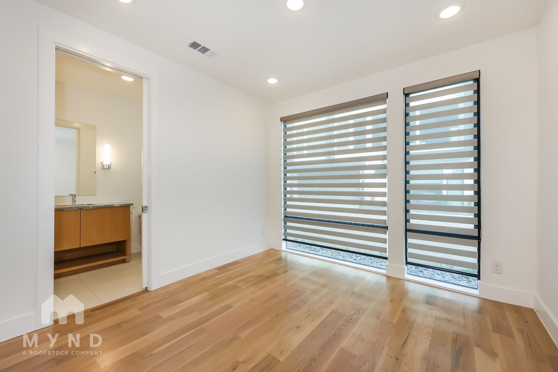 Building Photo - 1012 Mobile St