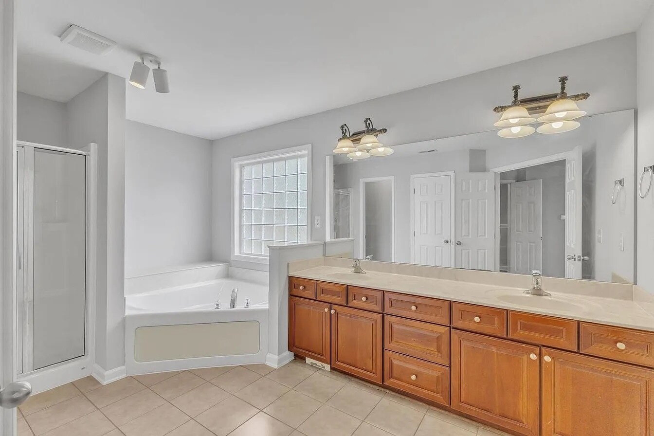 Building Photo - 9301 Perini Ct