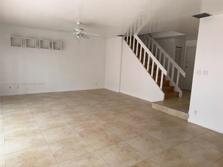 Primary Photo - 8247 NW 8th Pl