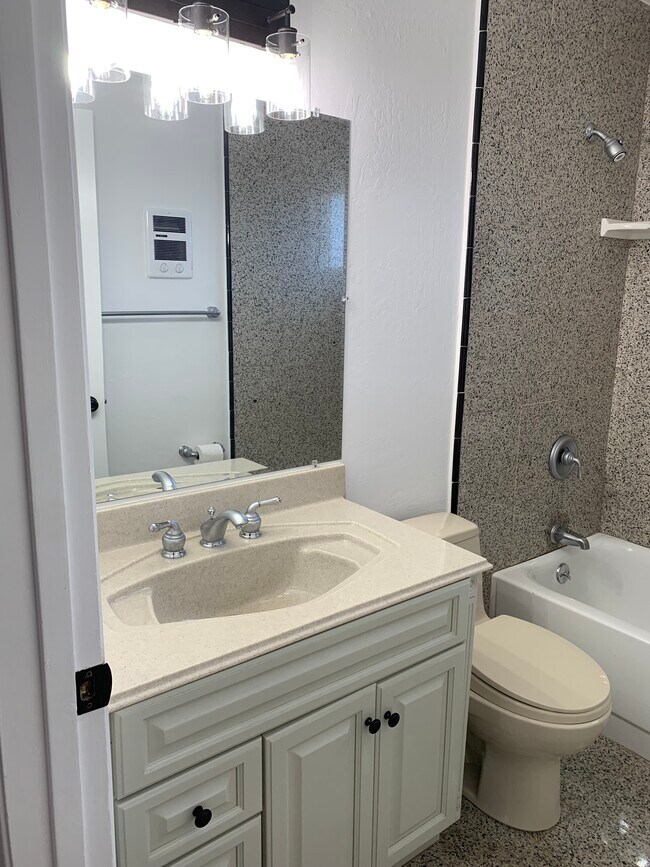 Building Photo - 3310 Fasman Dr