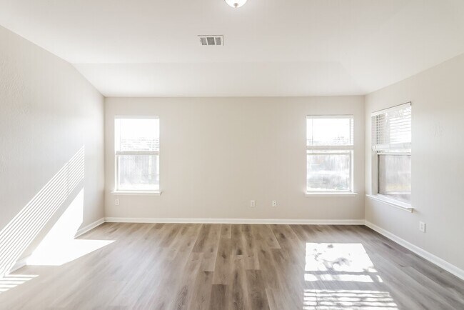 Building Photo - 6227 Channelbrook Ln