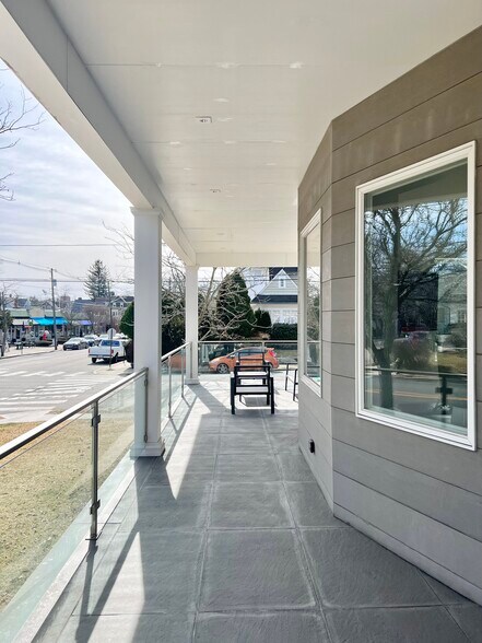 Building Photo - 168 Elmgrove Ave