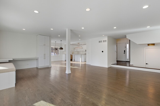 Building Photo - 105 Yarrow Ct