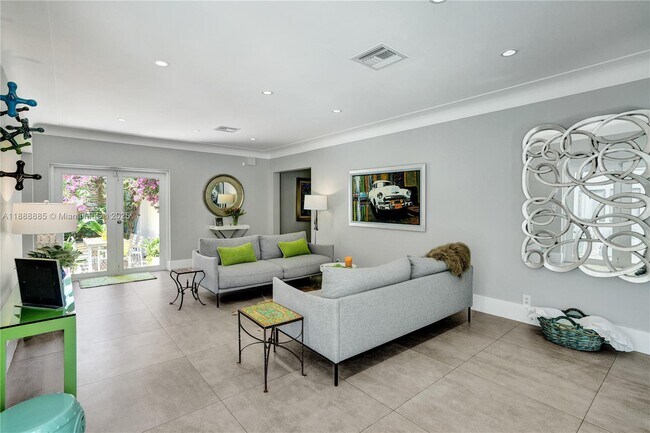 Building Photo - 4705 Granada Blvd