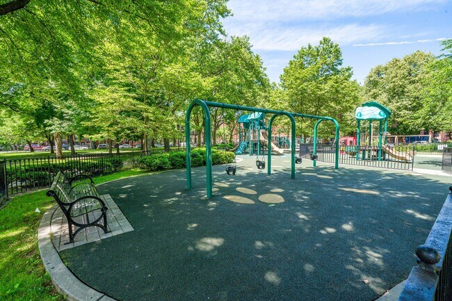 Building Photo - 201 Pavonia Ave