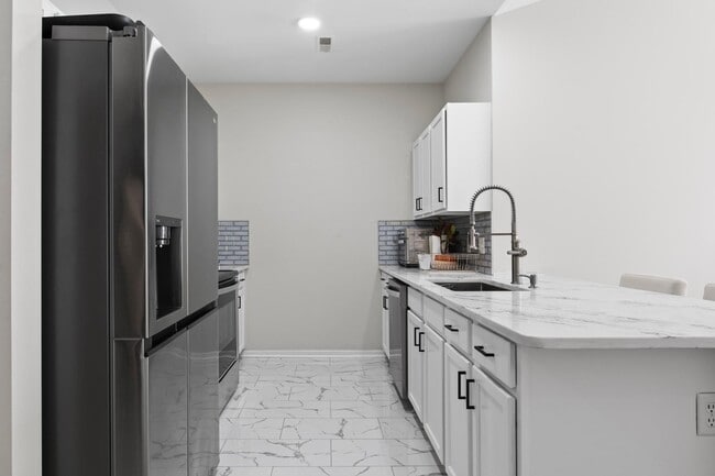 Building Photo - 40433 Gleneagle