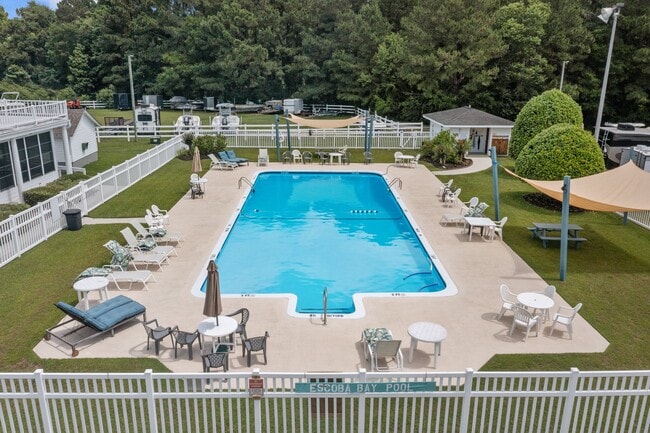 Building Photo - 408 Celtic Ash St