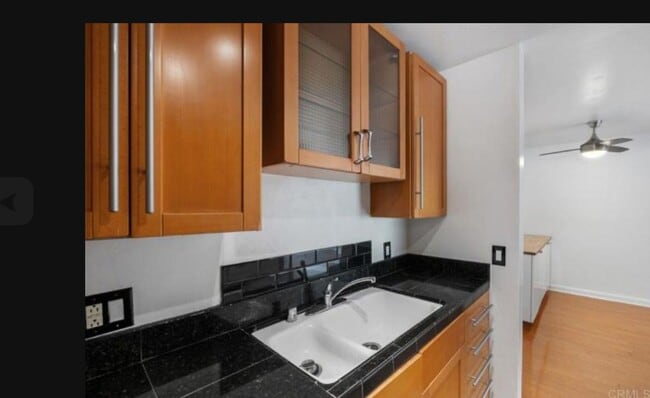 Building Photo - $2200/MO-1 BR/1BA FASHION VALLEY CONDO-