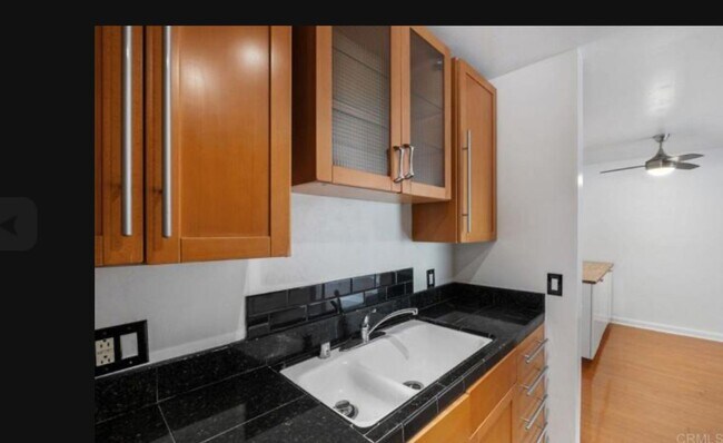 Building Photo - LOVELY 1 BR/1BA FASHION VALLEY/MISSION VALLEY CONDO-$2500/MO