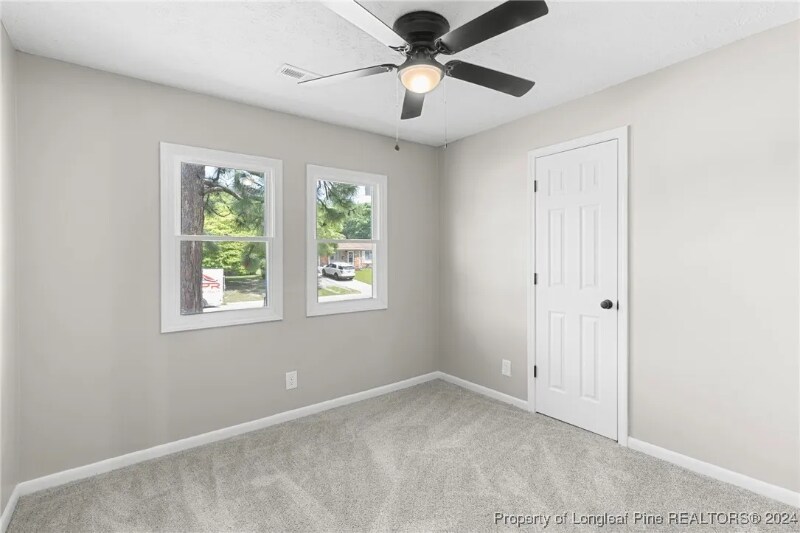 Building Photo - 415 Palmerland Dr